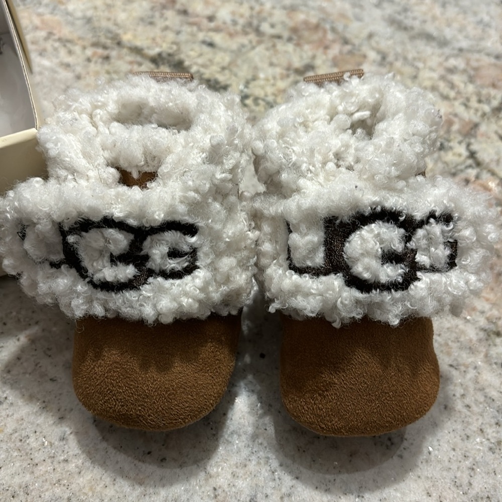 UGG Crib Booties